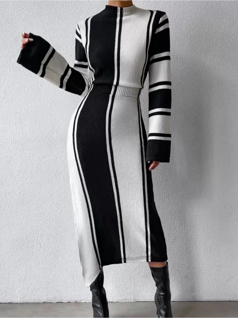 Black and White Striped Long Sleeve Knit Dress